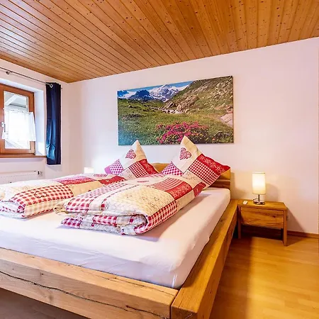 Chiemgauferienwohnungen - Wanderlust Und Alpenrose * Unterwoessen